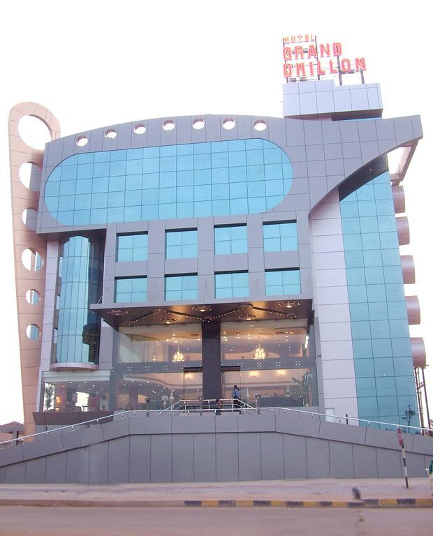 Hotel Grand Dhillon Bhilai Bagian luar foto