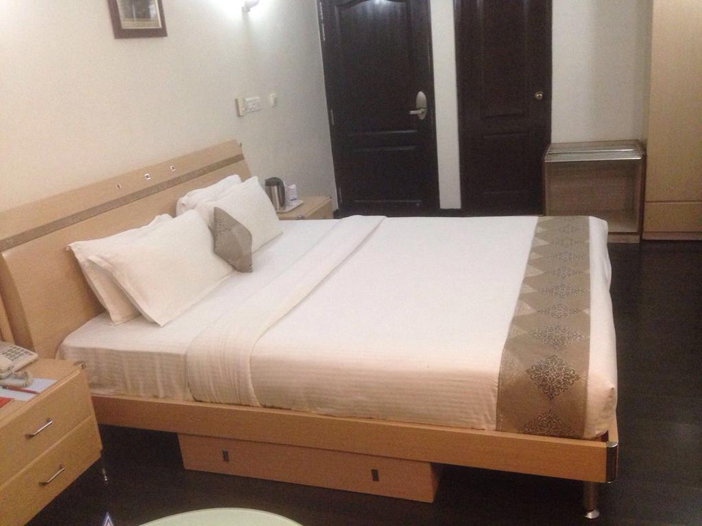 Hotel Grand Dhillon Bhilai Bagian luar foto
